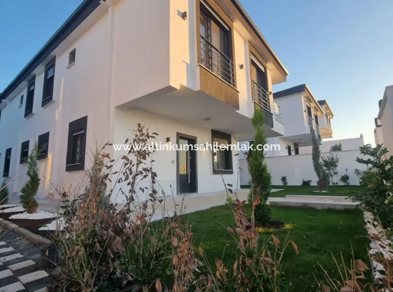 Didimde Satılık Denize Yakın 3+1 Yazlık Villa