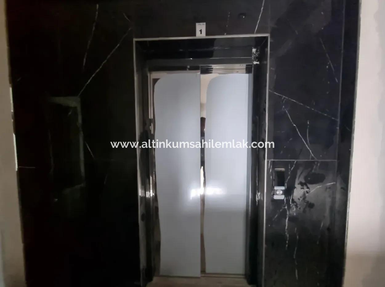 Didim Altınkum Mahallesinde Satılık Havuzlu Sitede 2+1 Daire