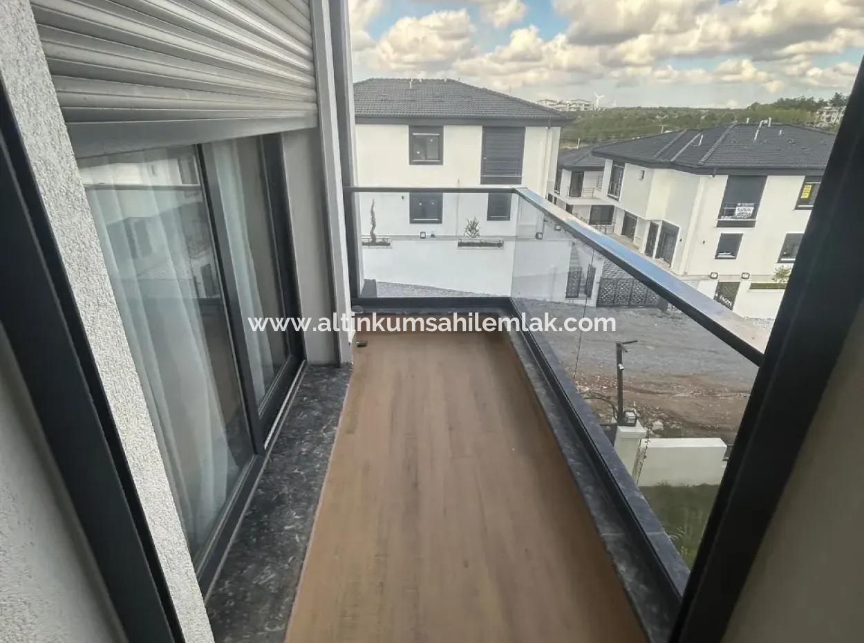 Didim Hisar Mahallesinde Satılık  5+1 Havuzlu Villa