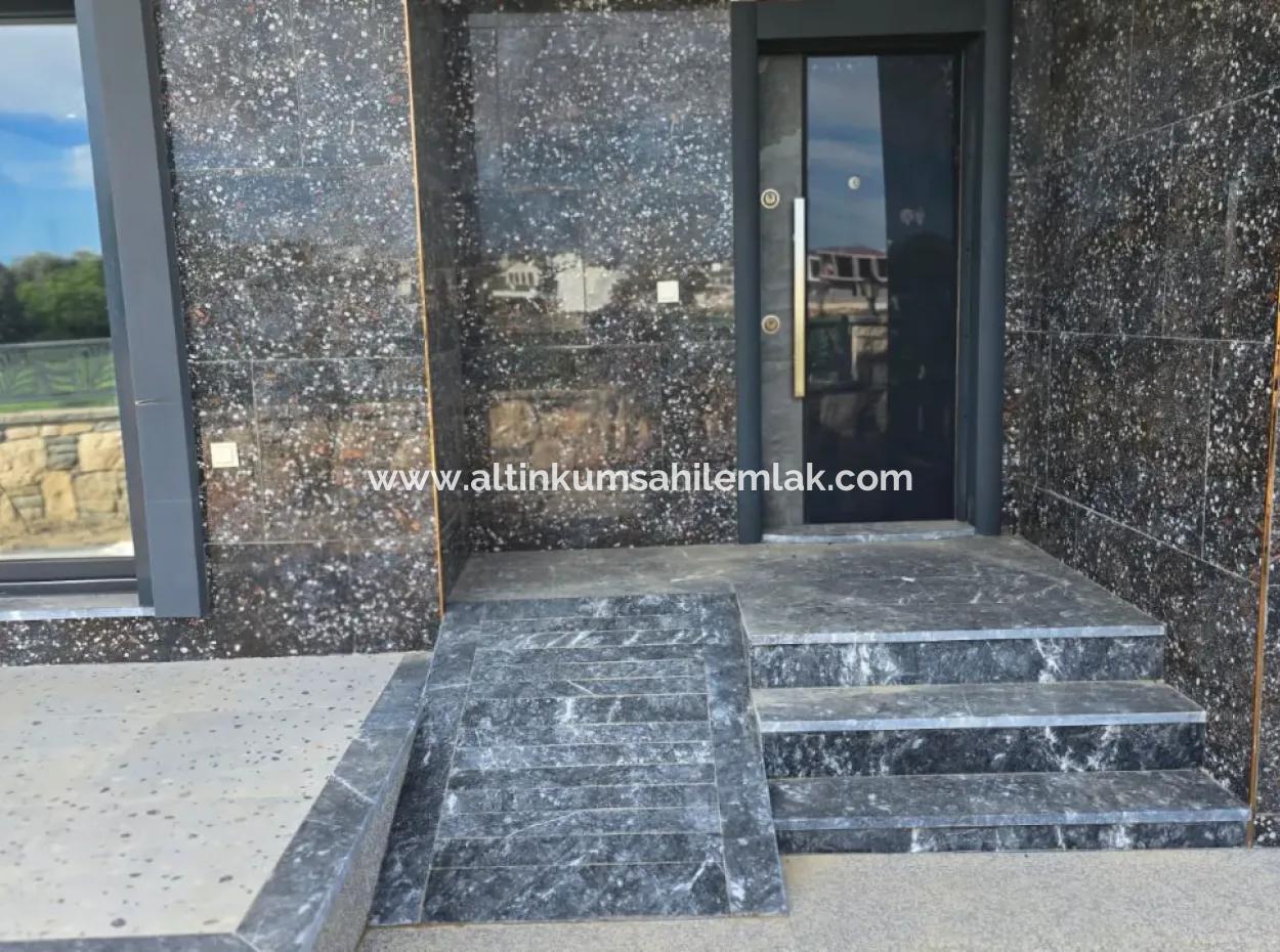 Didim Hisar Mahallesinde Satılık 5+1 Ayrı Mutfaklı Lüks Eşyalı Villa