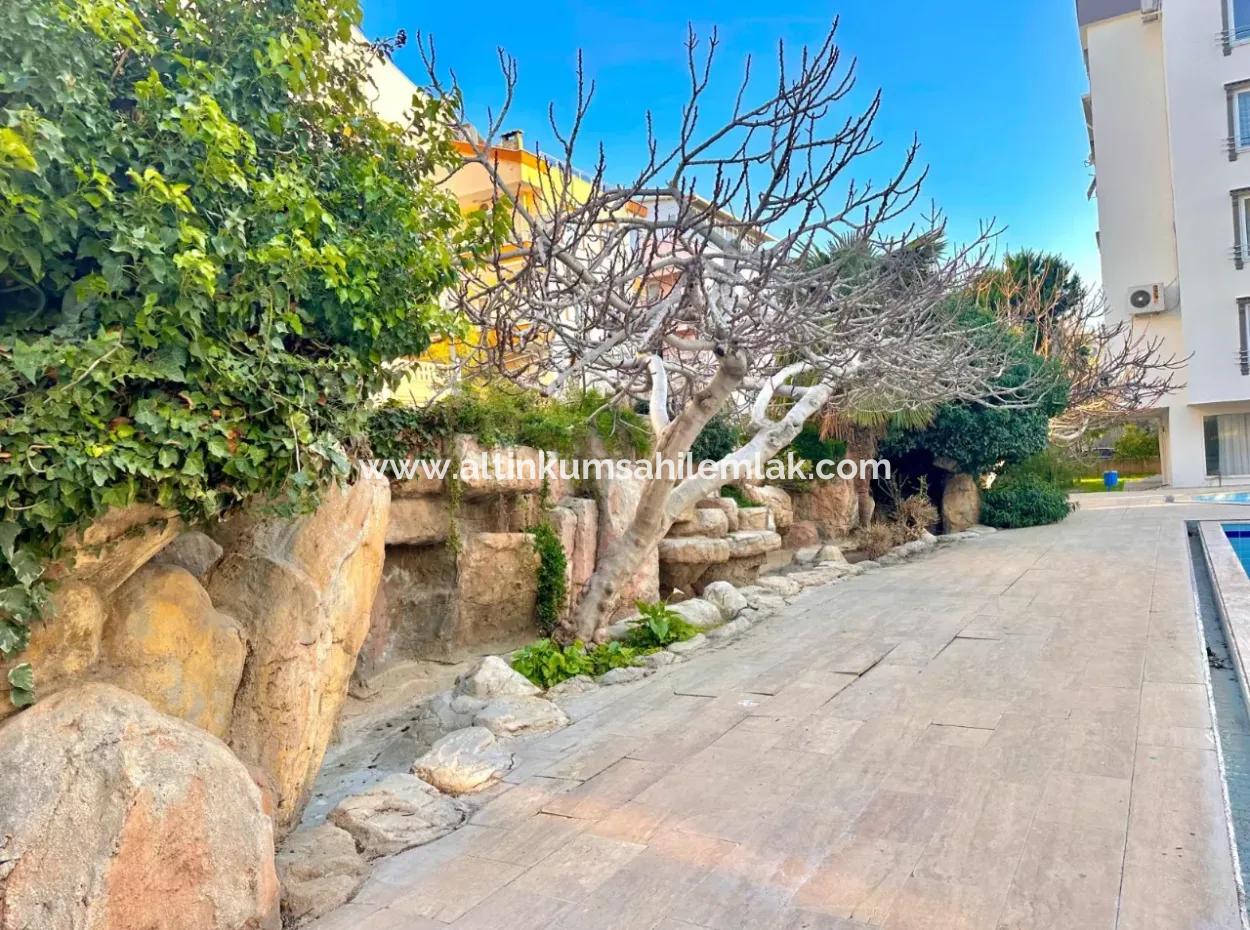 Didim Efeler Mahallesinde Havuzlu Site İçerisinde Satılık 2+1 Full Eşyalı Daire