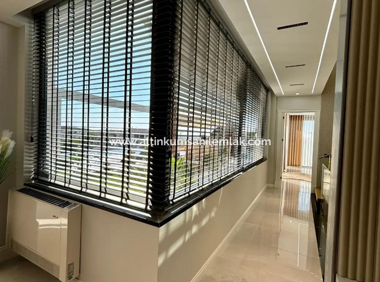 Didim Hisar Mahallesinde Satılık 5+1 Lüks Villa