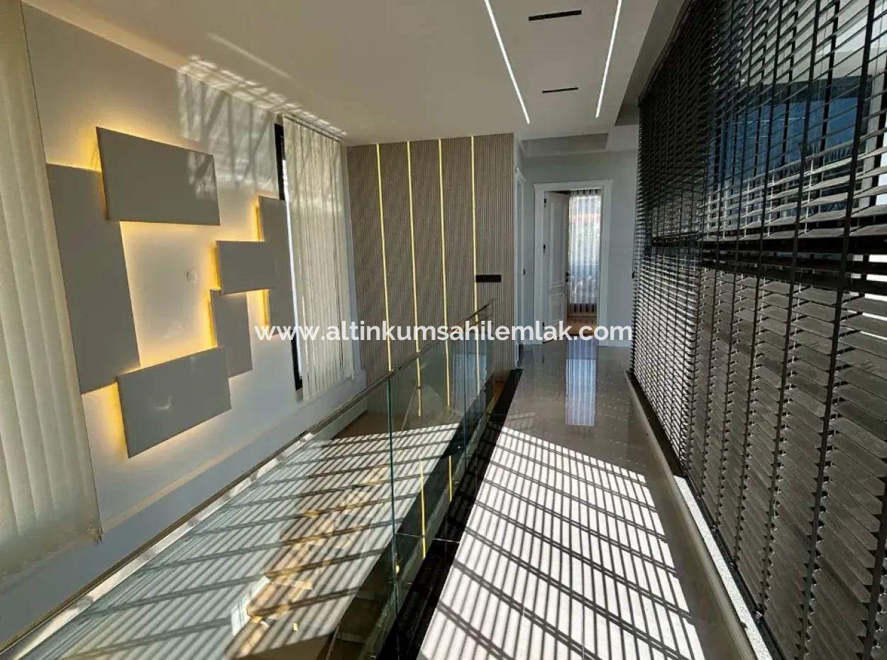 Didim Hisar Mahallesinde Satılık 5+1 Lüks Villa