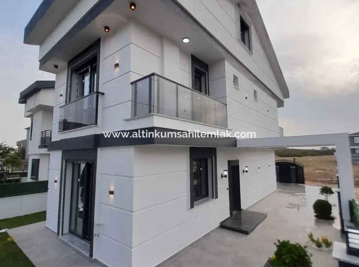 Didim Efeler Mahallesi Satılık Müstakil Villa