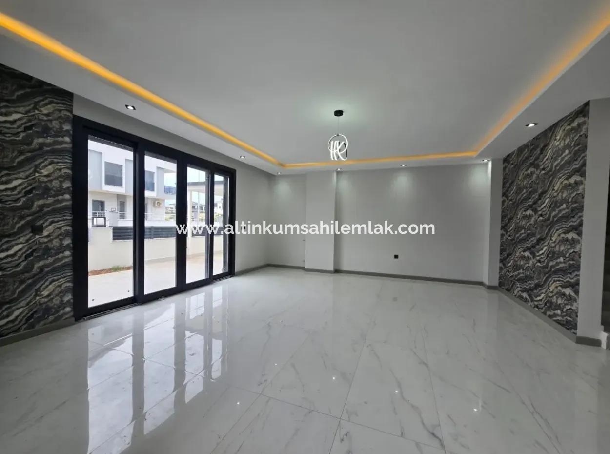 Hisar Mahallesinde Satılık 3+1 Villa