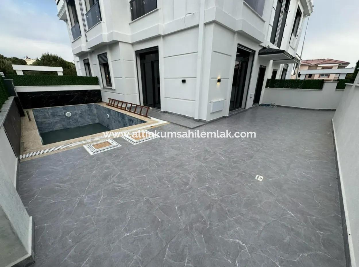 Didim Altınkum Çamlık Mahallesinde Satılık 3+1 Villa