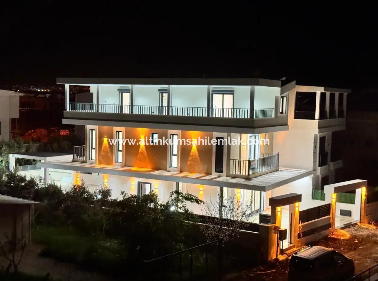 Didim Altınkum Yeşilkent’te Müstakil Havuzlu Lüks 5+1 Villa!