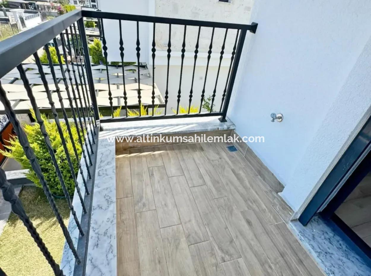 Didim Efeler Mahallesinde Satılık Havuzlu Sitede 3+1 Villa