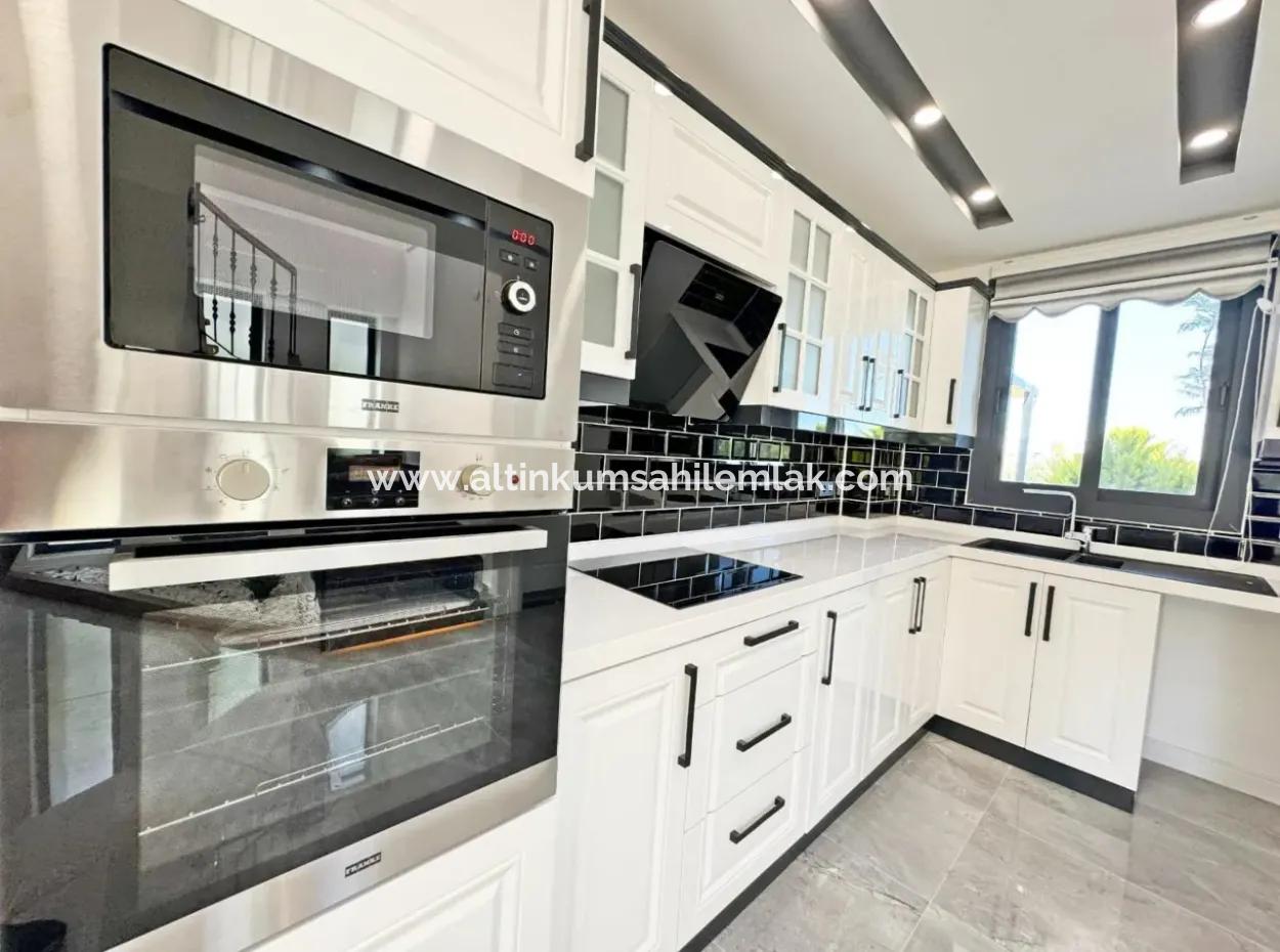 Didim Efeler Mahallesinde Satılık Havuzlu Sitede 3+1 Villa