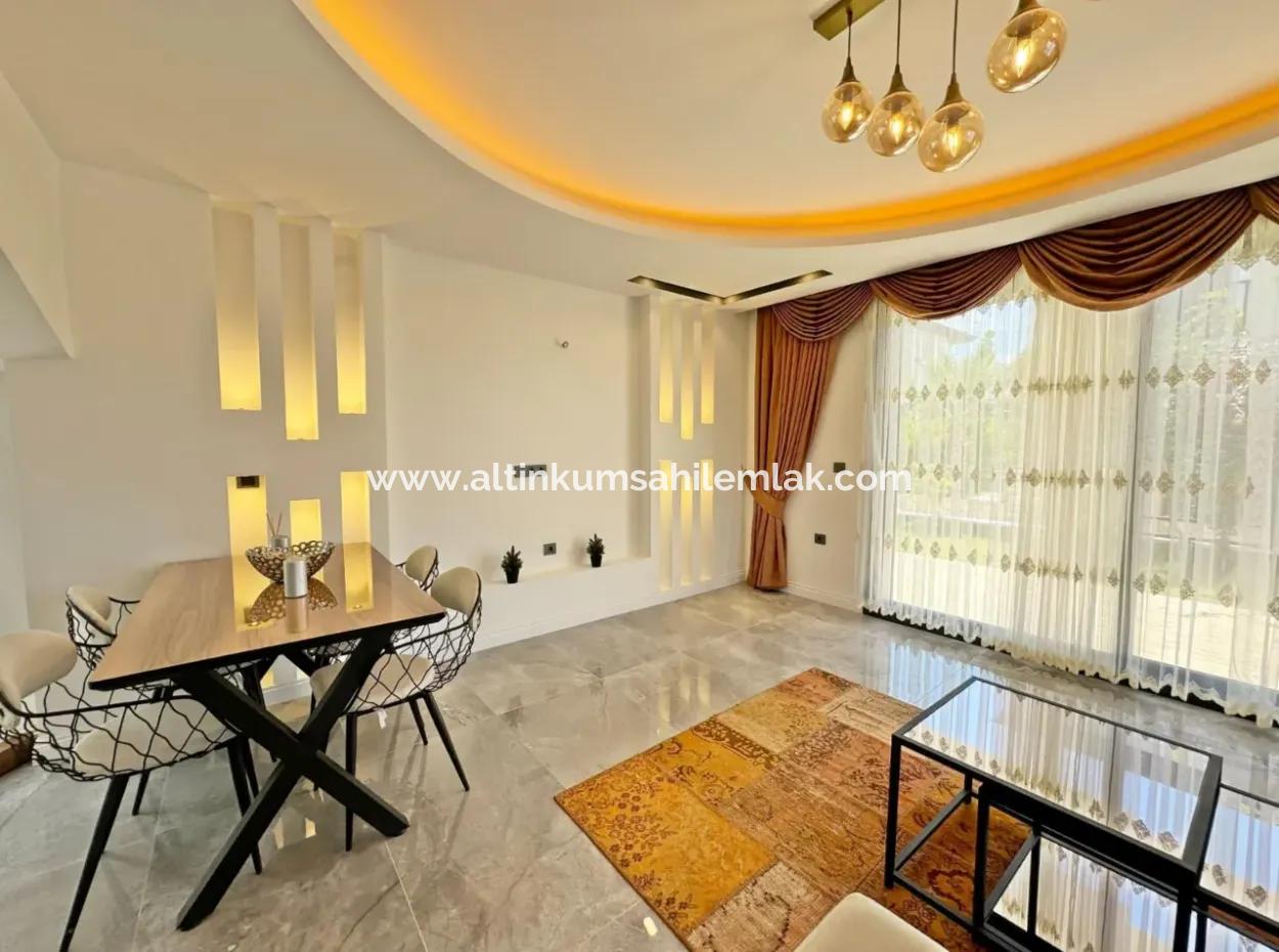 Didim Efeler Mahallesinde Satılık Havuzlu Sitede 3+1 Villa