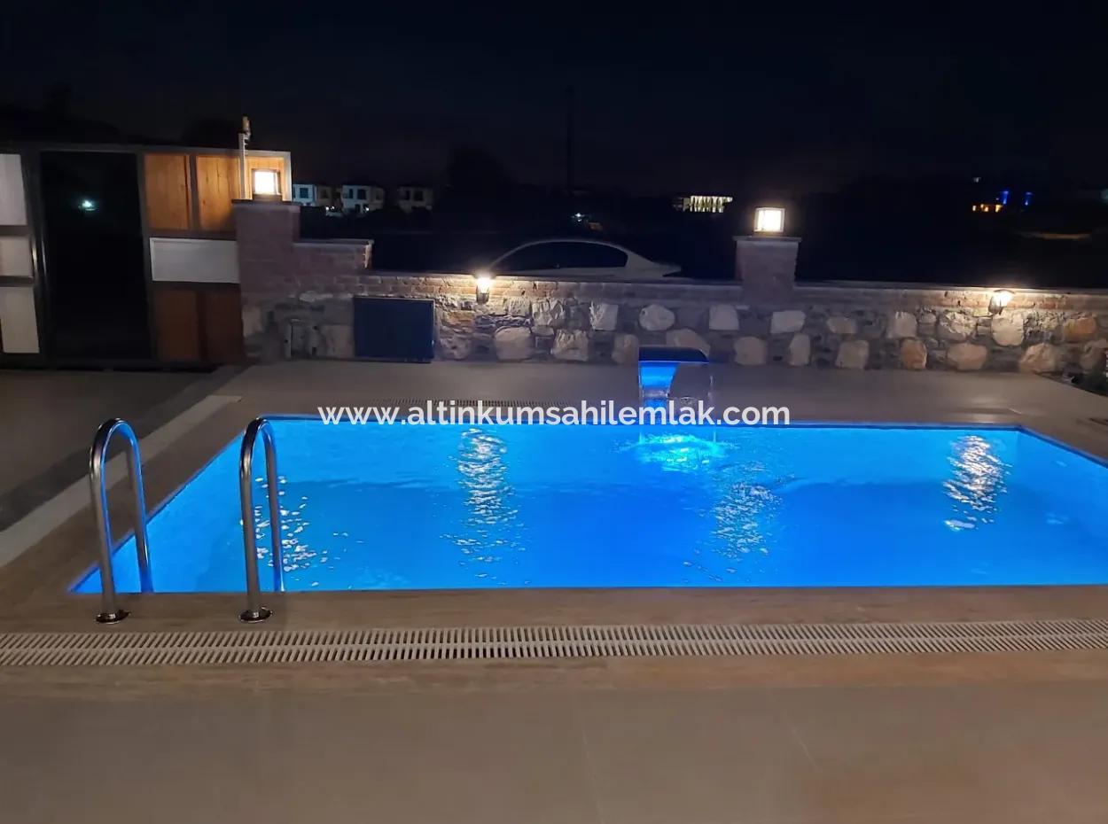 Didim Efeler Mahallesinde Satılık 5+1 Lüx Villa