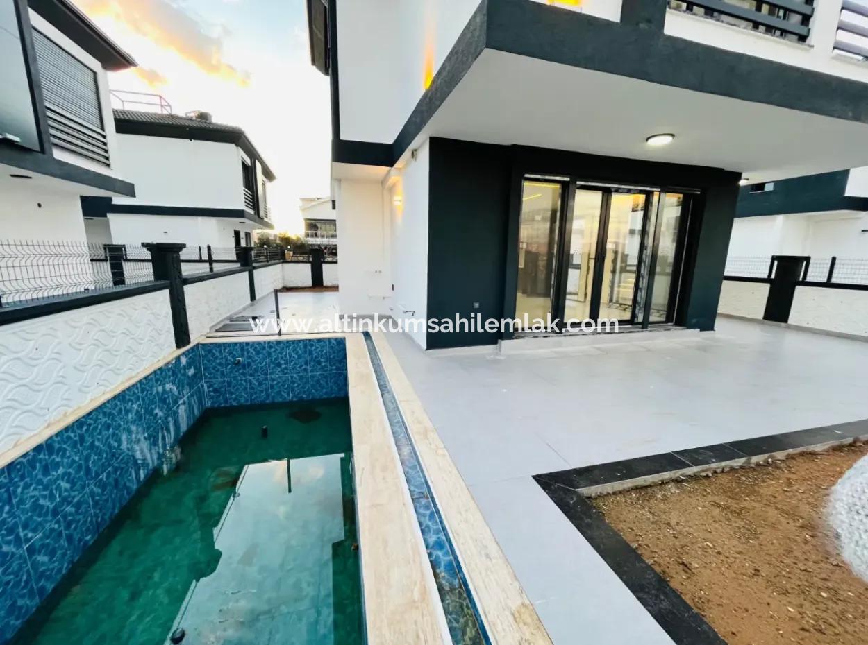 Didim Altınkumda Satılık Müstakil Ev, Havuzlu 3+1 Villa