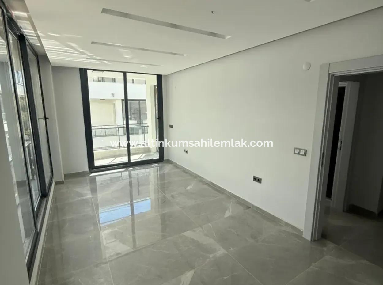 Didim Mavişehirde Satılık Havuzlu Sitede 3+1 Kelepir Villa