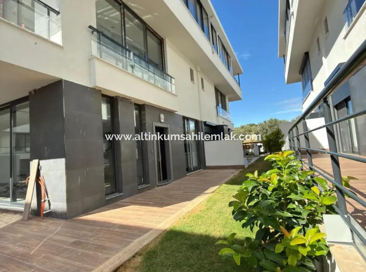 Didim Mavişehirde Satılık Havuzlu Sitede 3+1 Kelepir Villa