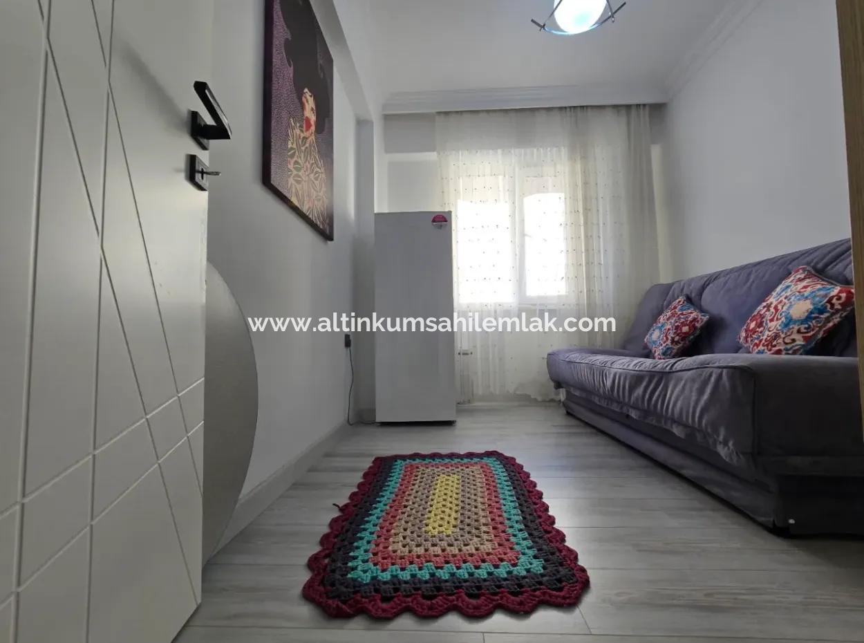 Didim Efeler Mahallesi’nde Merkezi Konumda, Full Eşyalı 2+1 Ayrı Mutfak Daire!