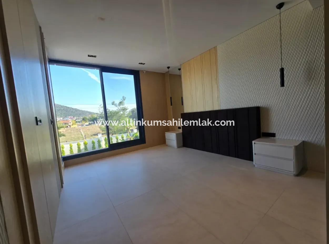 Didim Akyeniköy Yeşiltepede Satılık 5+1 Özel Villa