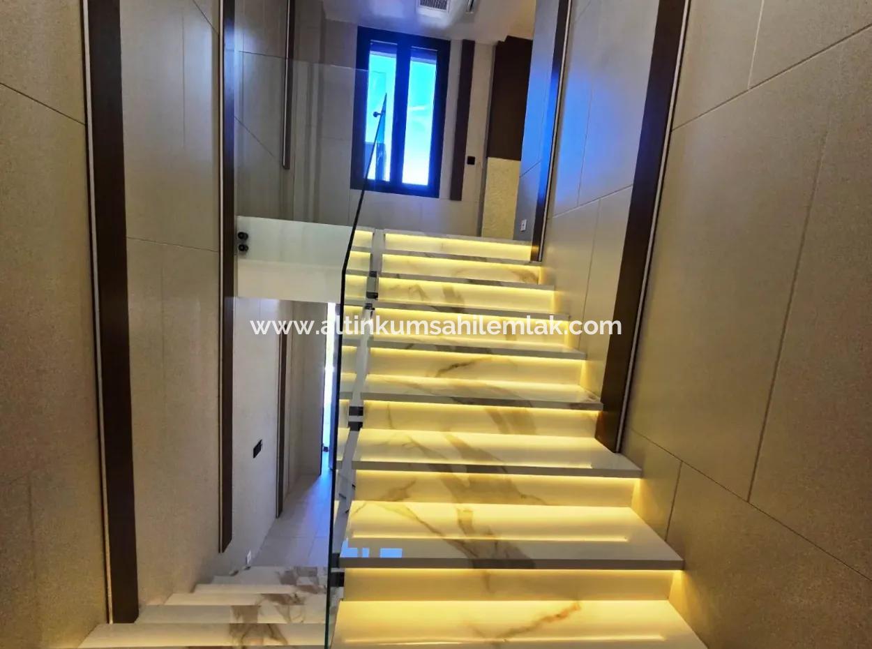 Didim Akyeniköy Yeşiltepede Satılık 5+1 Özel Villa