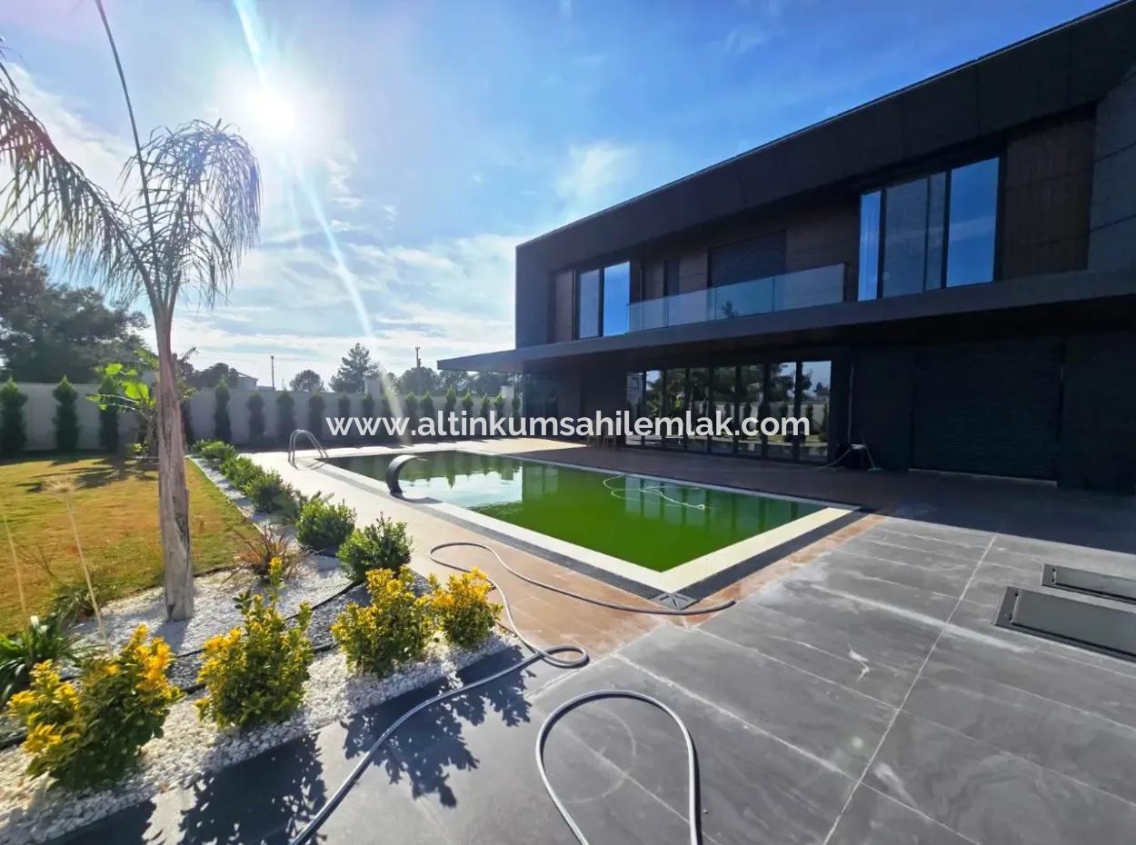 Didim Akyeniköy Yeşiltepede Satılık 5+1 Özel Villa