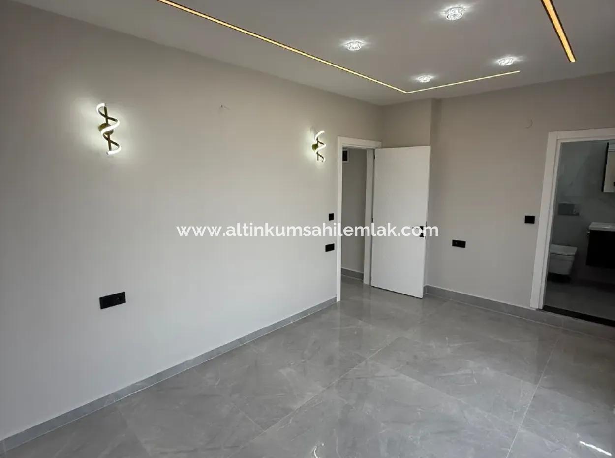 Hisar Mahallesinde Satılık 4+1 Havuzlu Villa