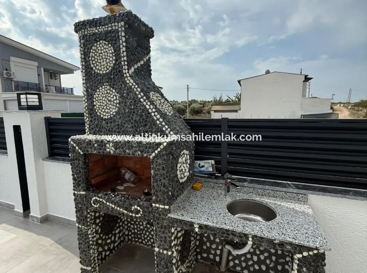 Hisar Mahallesinde Satılık 4+1 Havuzlu Villa