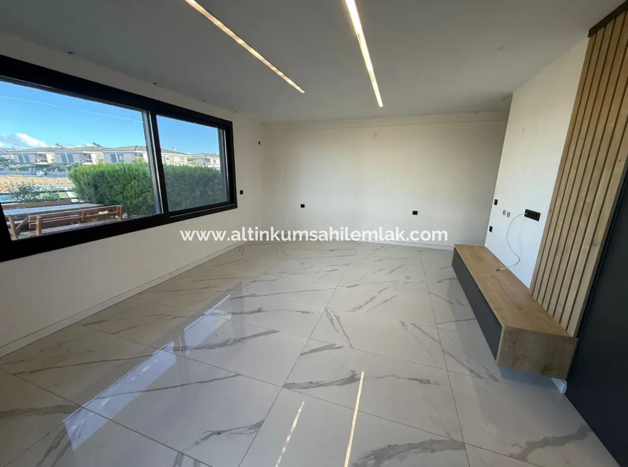 Aydın Didim Efeler Mahallesi Yerden Isıtmalı • Akıllı Sistem • Havuzlu Site İçi • 3+1 Köşe Villa