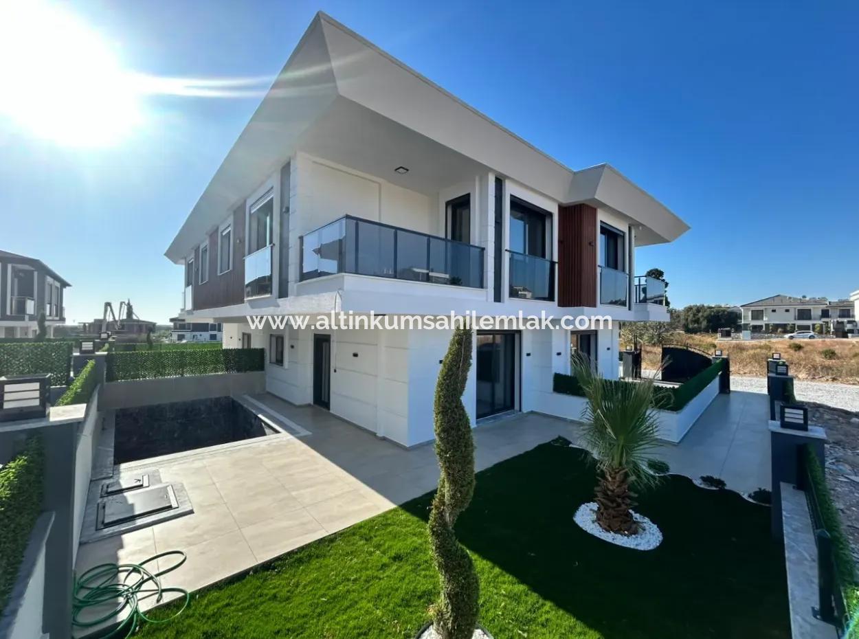 Didim Hisar Mahallesi’nde Satılık 3+1 Modern Müstakil Girişli Havuzlu Villa