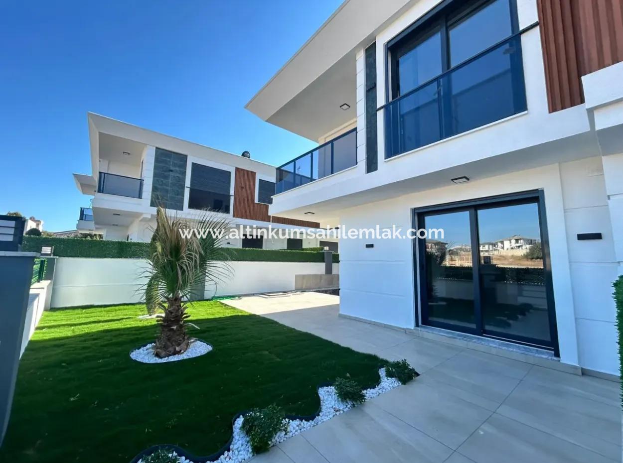 Didim Hisar Mahallesi’nde Satılık 3+1 Modern Müstakil Girişli Havuzlu Villa