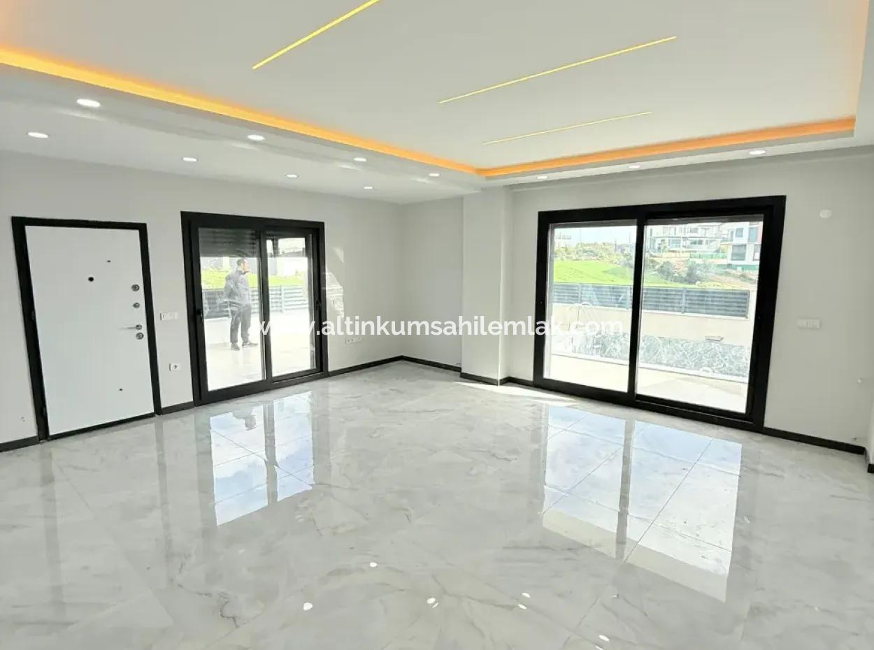 Aydın Didim Hisar Mahallesi’nde Satılık 3+1 Ayrı Mutfaklı Köşe Başı Havuzlu Villa