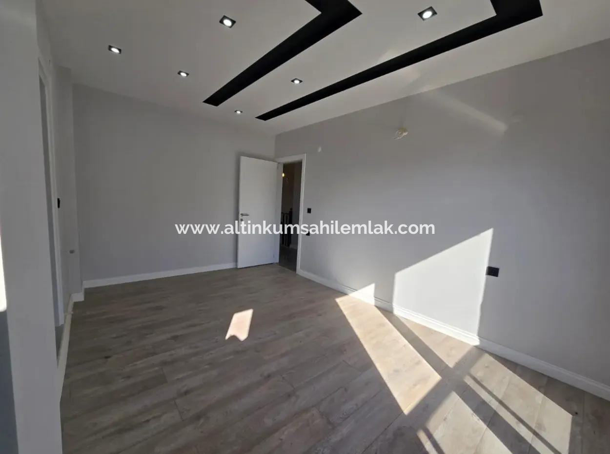 Didim Efeler Mahallesinde Satılık 3+1 Villa Havuzlu Sitede