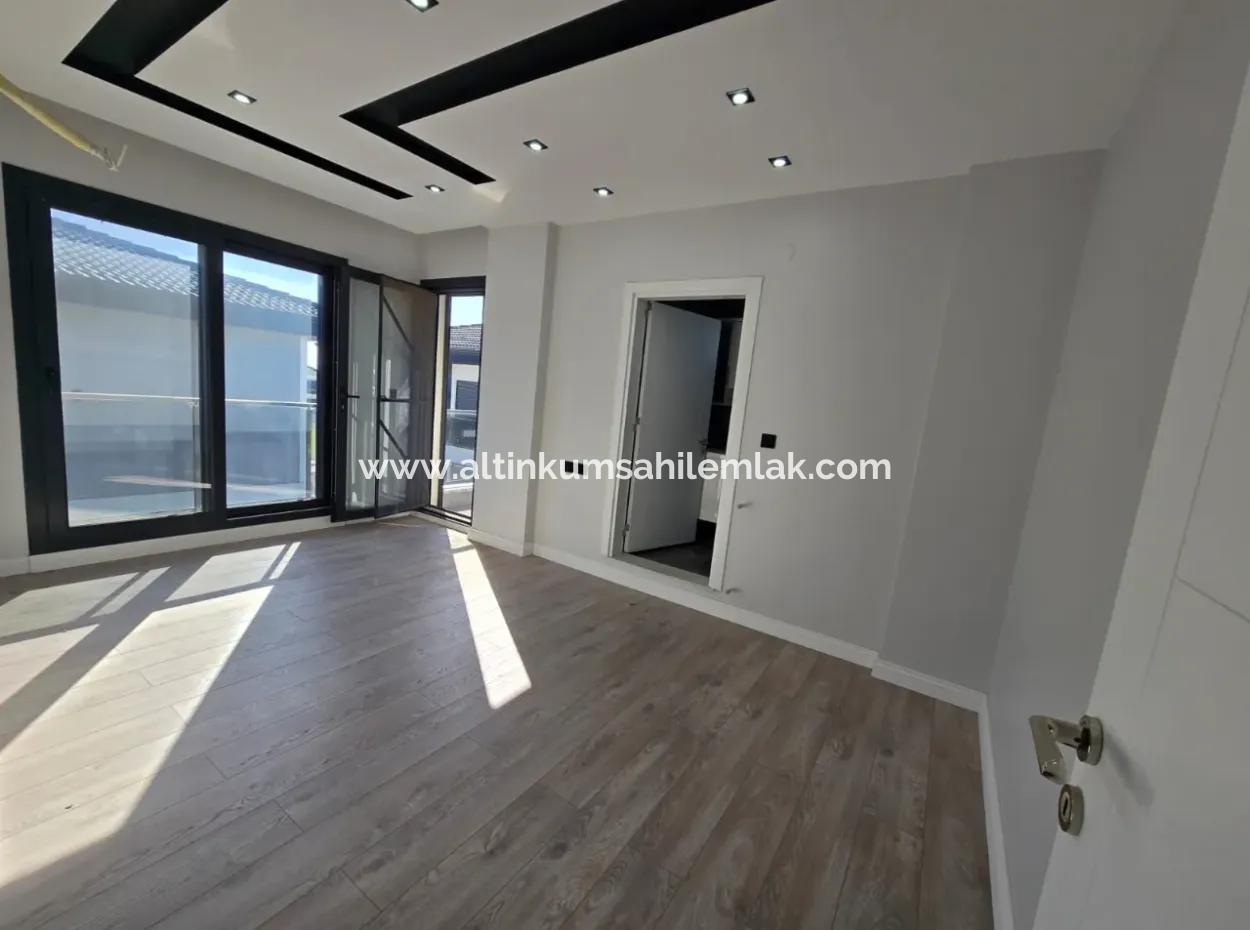 Didim Efeler Mahallesinde Satılık 3+1 Villa Havuzlu Sitede