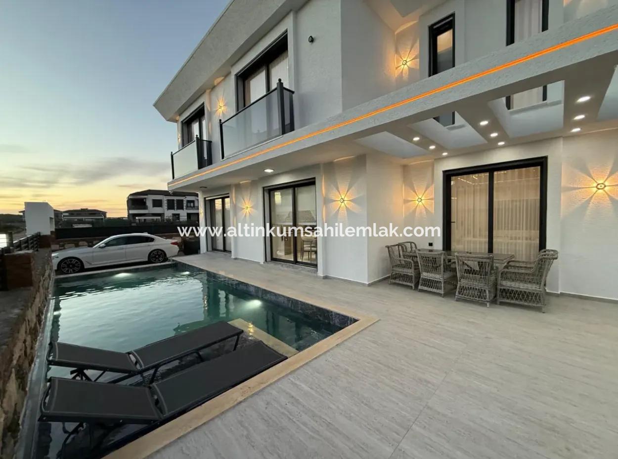 Didim Efeler Mahallesinde Satılık Müstakil Villa