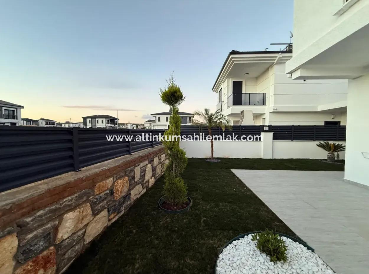 Didim Efeler Mahallesinde Satılık Müstakil Villa