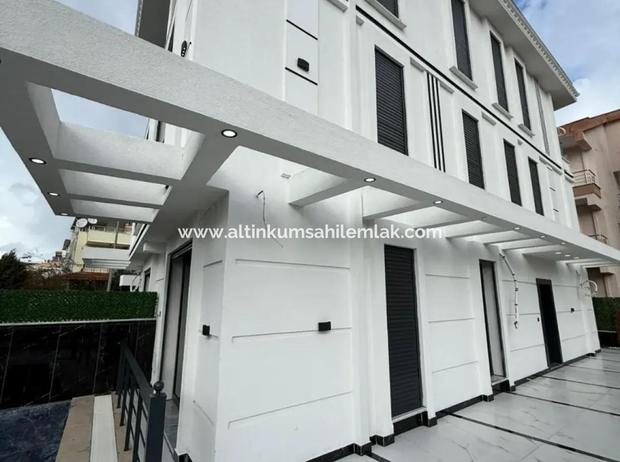 Aydın Didim’de Satılık 4+1 Ayrı Mutfaklı Havuzlu Fırsat Villa