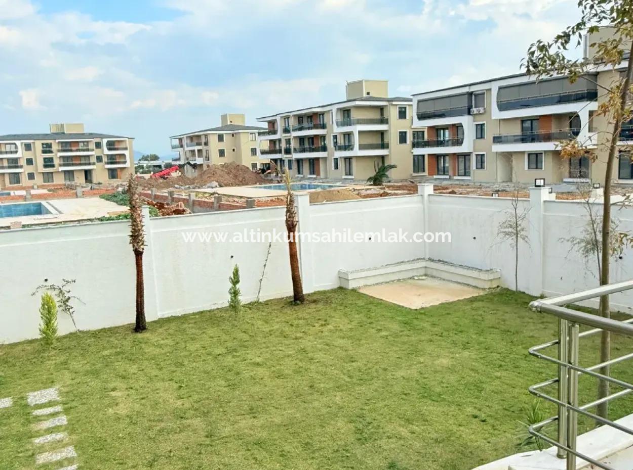 Didim Cumhuriyet Mahallesi’nde Satılık Havuzlu Site’de 2+1 Sıfır Geniş Daire