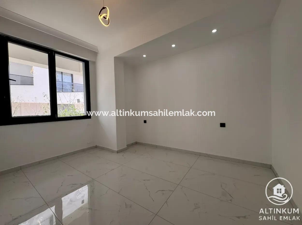 Didim Efeler Mahallesi'nde Merkezi Konumda Satılık Sıfır 1+1 Daire