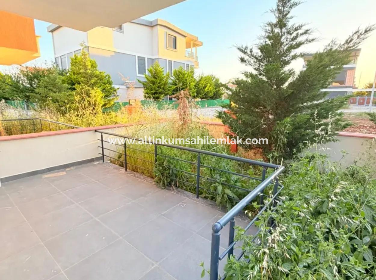 Efeler Mahallesi’nde Satılık 3+1 Triplex Bitişik Nizam Sıfır Havuzlu Villa
