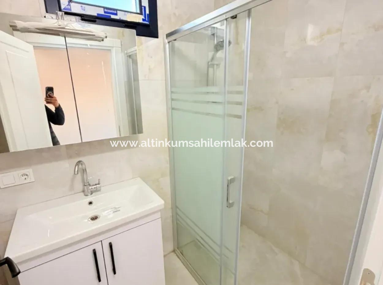 Efeler Mahallesi’nde Satılık 3+1 Triplex Bitişik Nizam Sıfır Havuzlu Villa