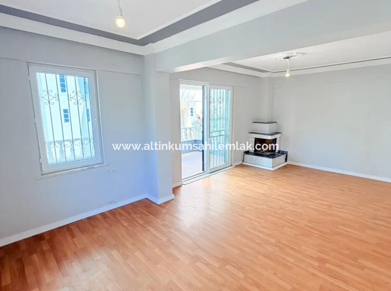 Didim Efeler Mahallesi’nde Satılık Ayrı Mutfak Görünümlü 4+1 Triplex Villa