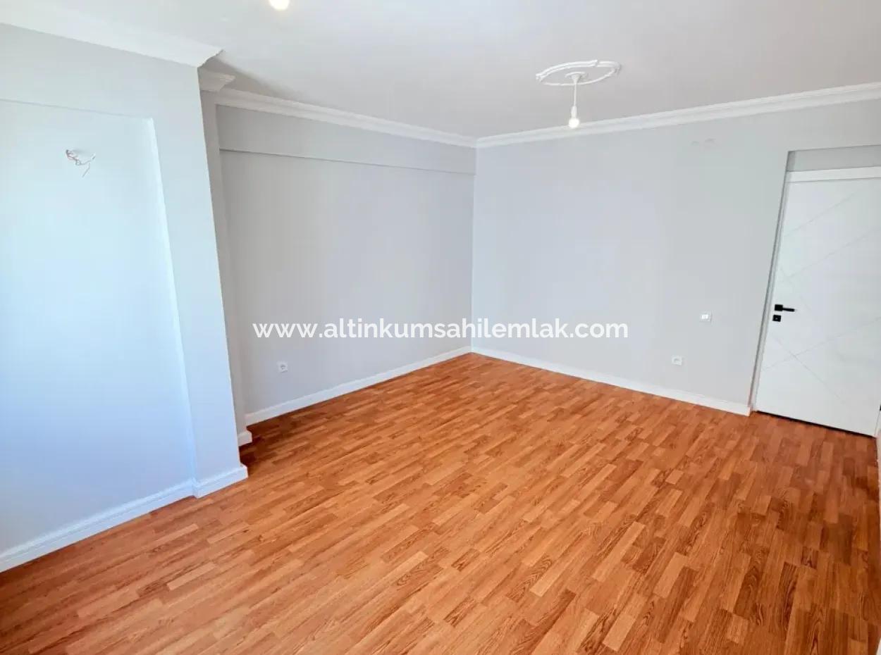 Didim Efeler Mahallesi’nde Satılık Ayrı Mutfak Görünümlü 4+1 Triplex Villa