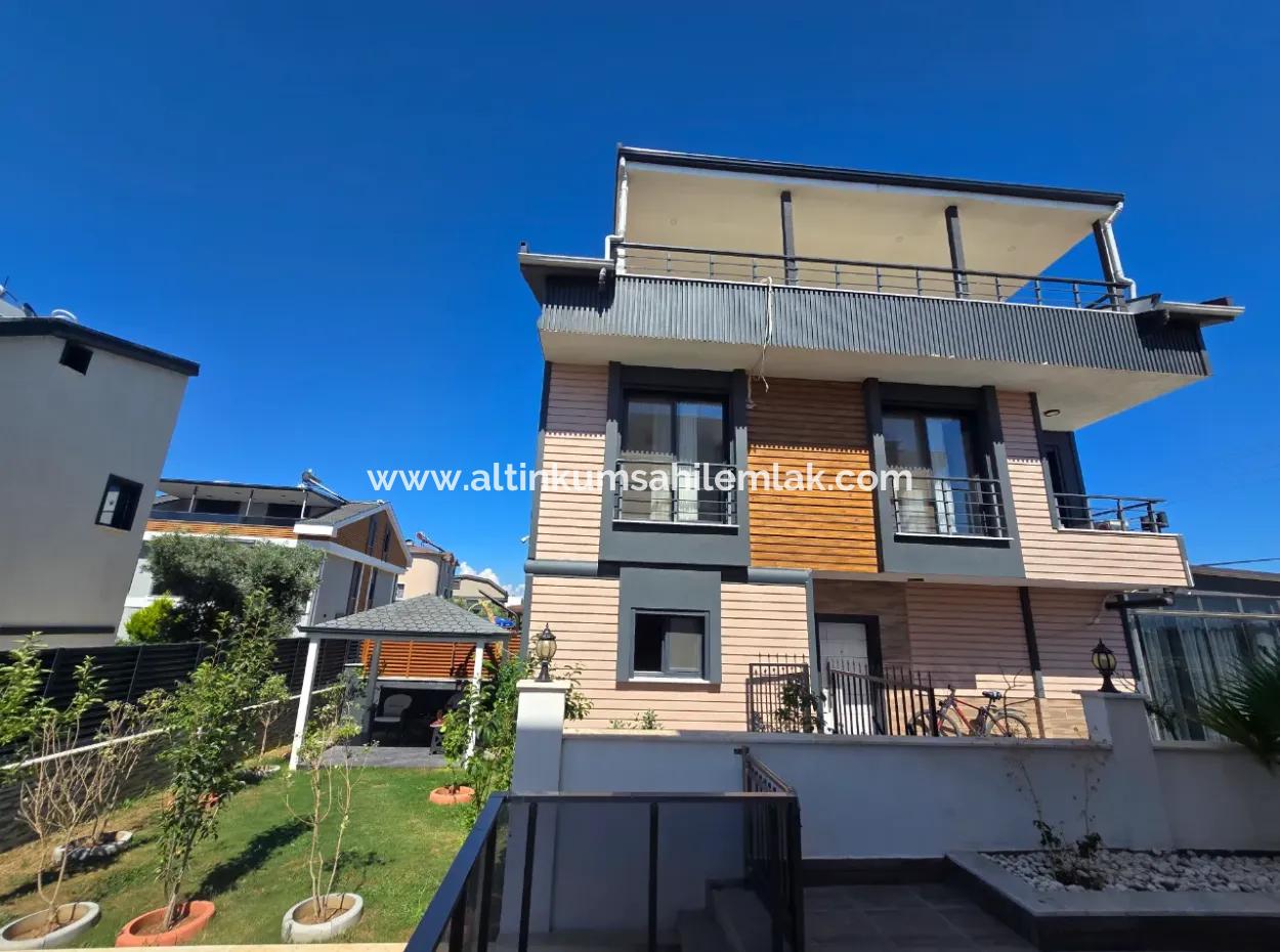 Didim Altınkumda Satılık 4+1 Ayrı Mutfak Villa