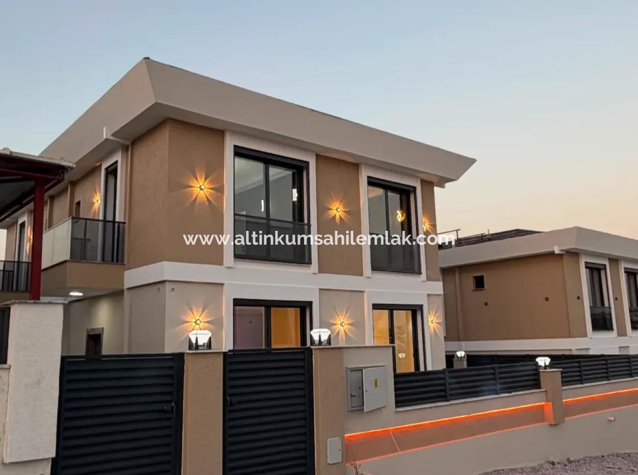 Çok İstenen O Villa  Didim Hisar Mahallesi’nde 3+1 Alt Katta Yatak Odalı Havuzlu Villa