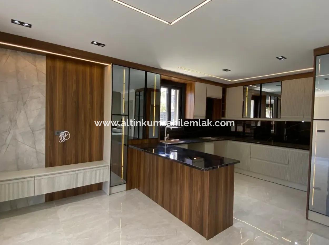 Didim Hisar Mahallesinde 4+1 Havuzlu Lüks Villa