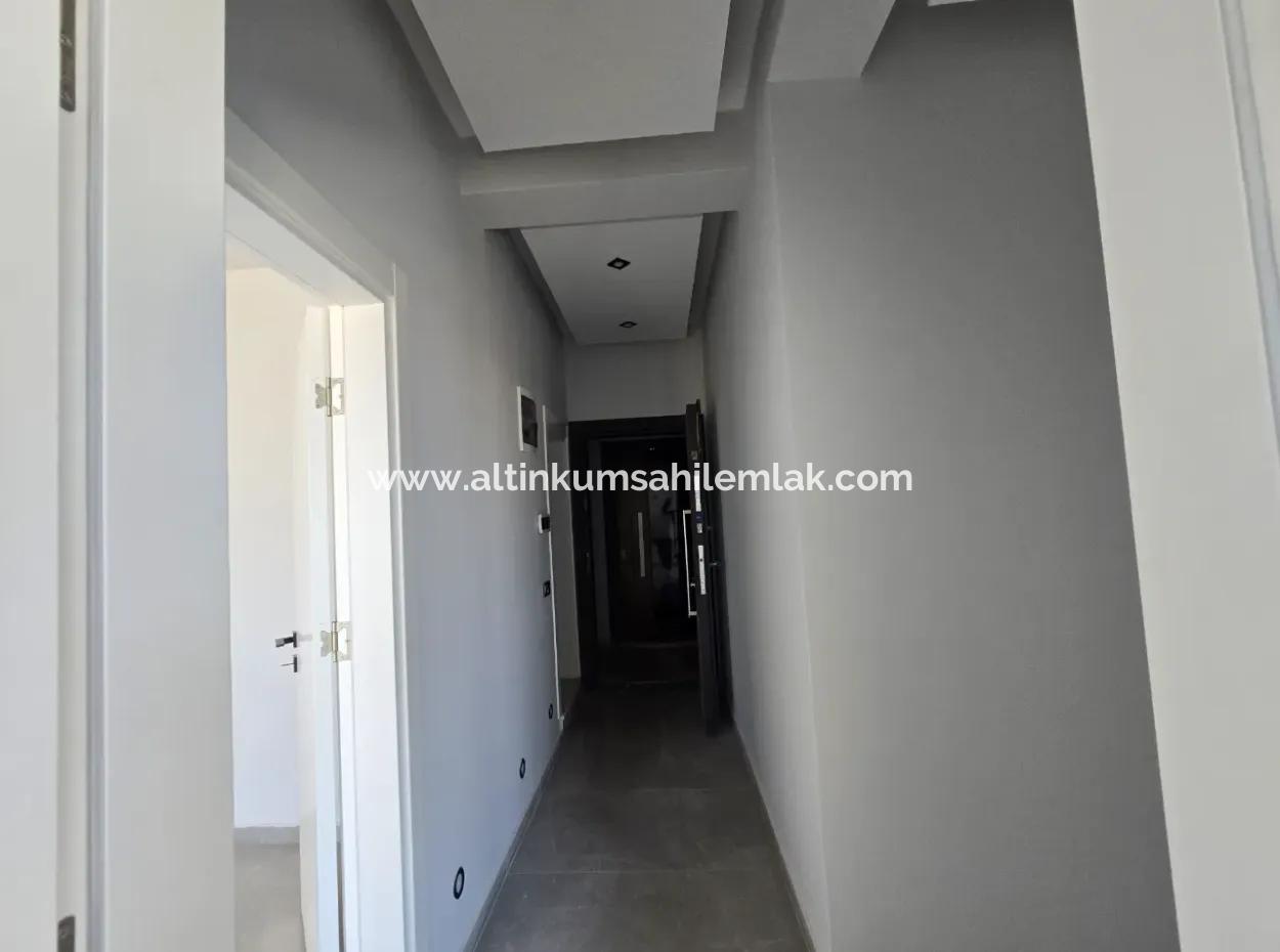Saygınlar Sitesi’nde Ön Cephe, Asansörlü, Havuzlu Sıfır Yapı Daire