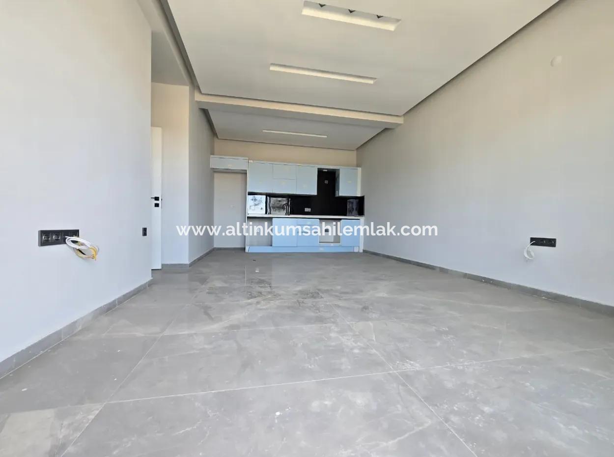 Didim Altınkum Saygınlar Sitesi’nde Ön Cephe Asansörlü 2+1 Havuzlu Sıfır Yapı Daire