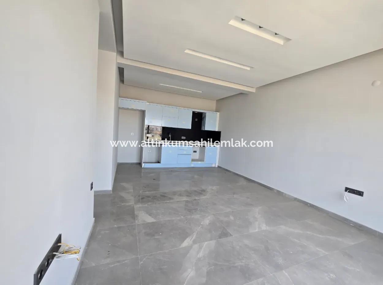 Didim Altınkum Saygınlar Sitesi’nde Ön Cephe Asansörlü 2+1 Havuzlu Sıfır Yapı Daire