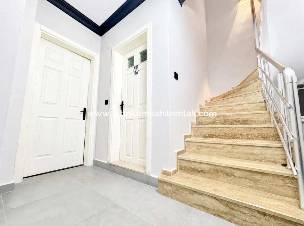 Didim Efeler Mahallesi’nde 3+1, 160 M², 2 Banyolu, Havuzlu Sitede Tadilatı Yapılmış  Daire