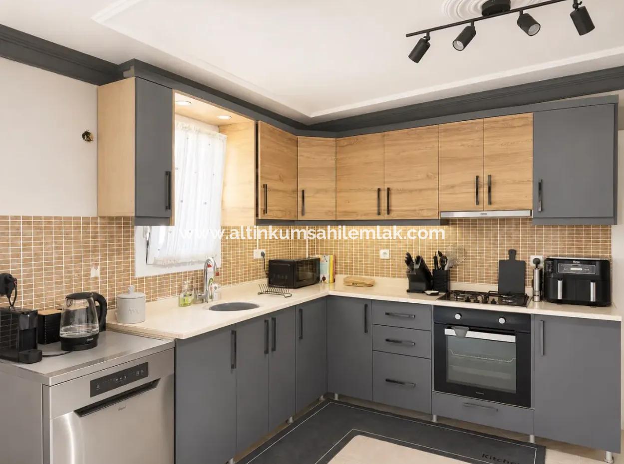 Didim Efeler Mahallesi’nde 3+1, 160 M², 2 Banyolu, Havuzlu Sitede Tadilatı Yapılmış  Daire