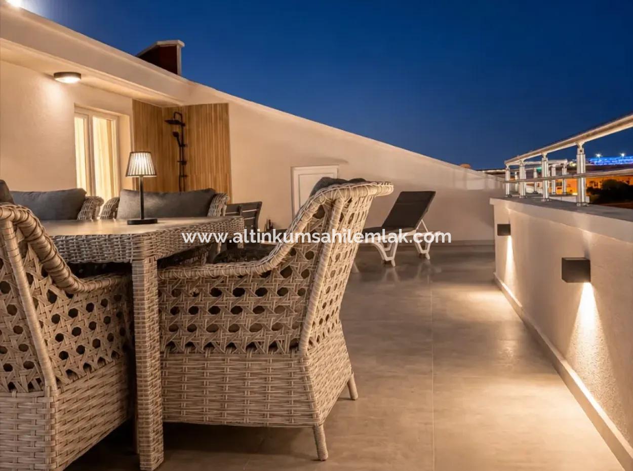 Didim Efeler Mahallesi’nde 3+1, 160 M², 2 Banyolu, Havuzlu Sitede Tadilatı Yapılmış  Daire