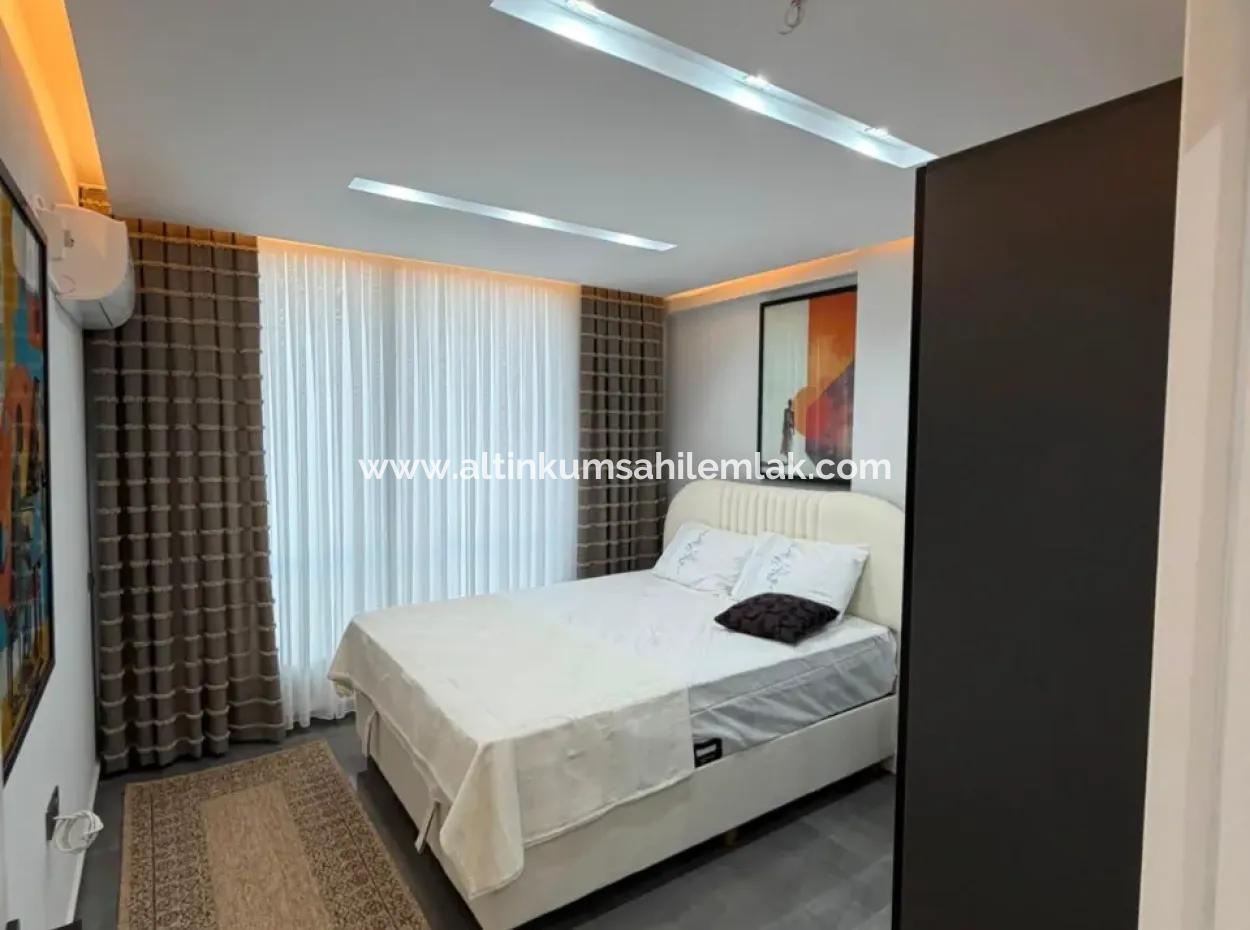 Didim Efeler Mahallesi’nde Havuzlu Sitede Full Eşyalı Satılık 3+1 Villa