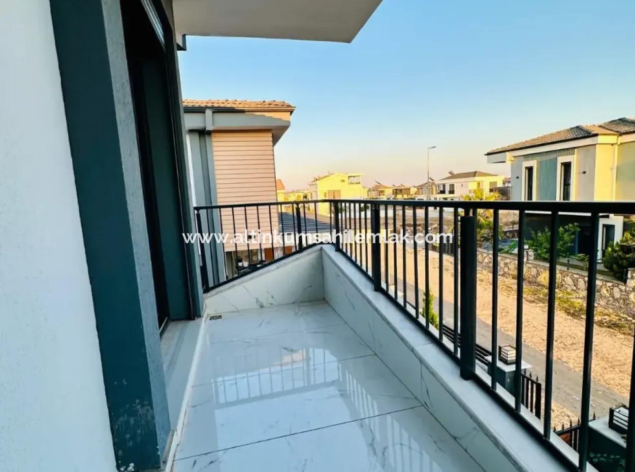 Didim’de 3+1 Ayrı Mutfak Full Eşyalı Havuzlu Villa